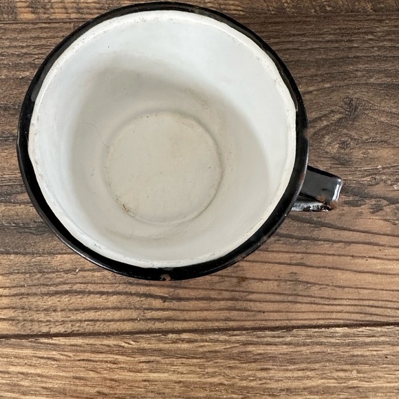 Rare vintage enamelware black and white cup. - Picture 3 of 4